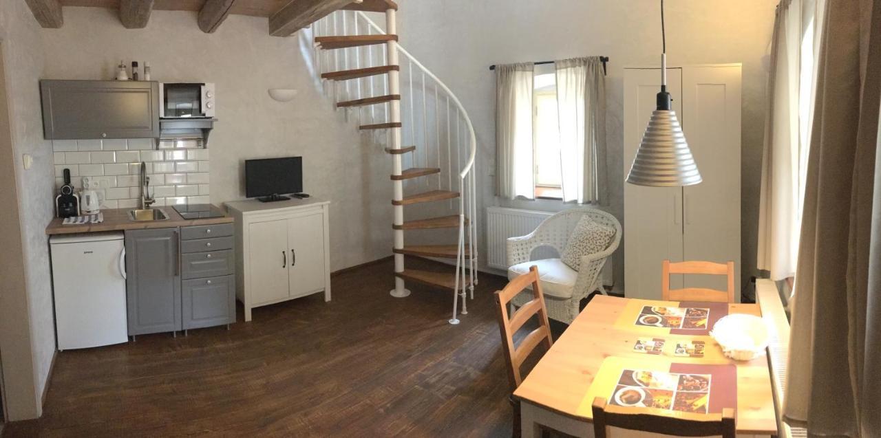 U Dr. Fausta Apartment Slavonice Exterior photo