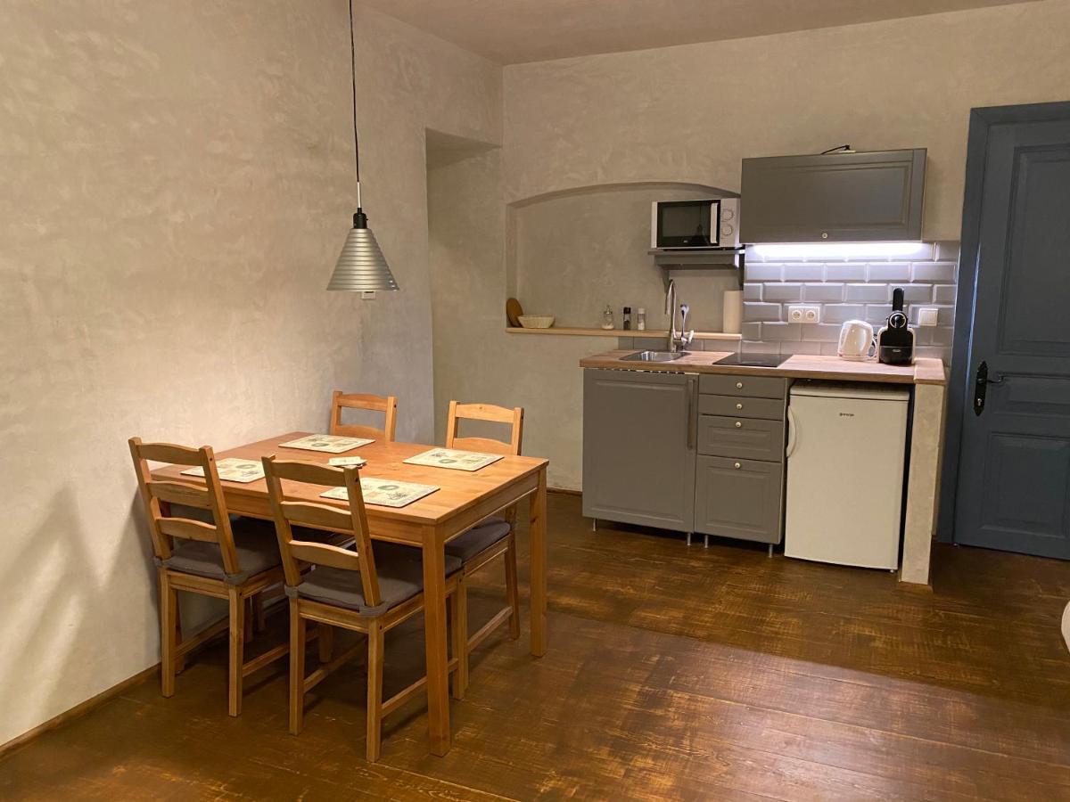 U Dr. Fausta Apartment Slavonice Exterior photo