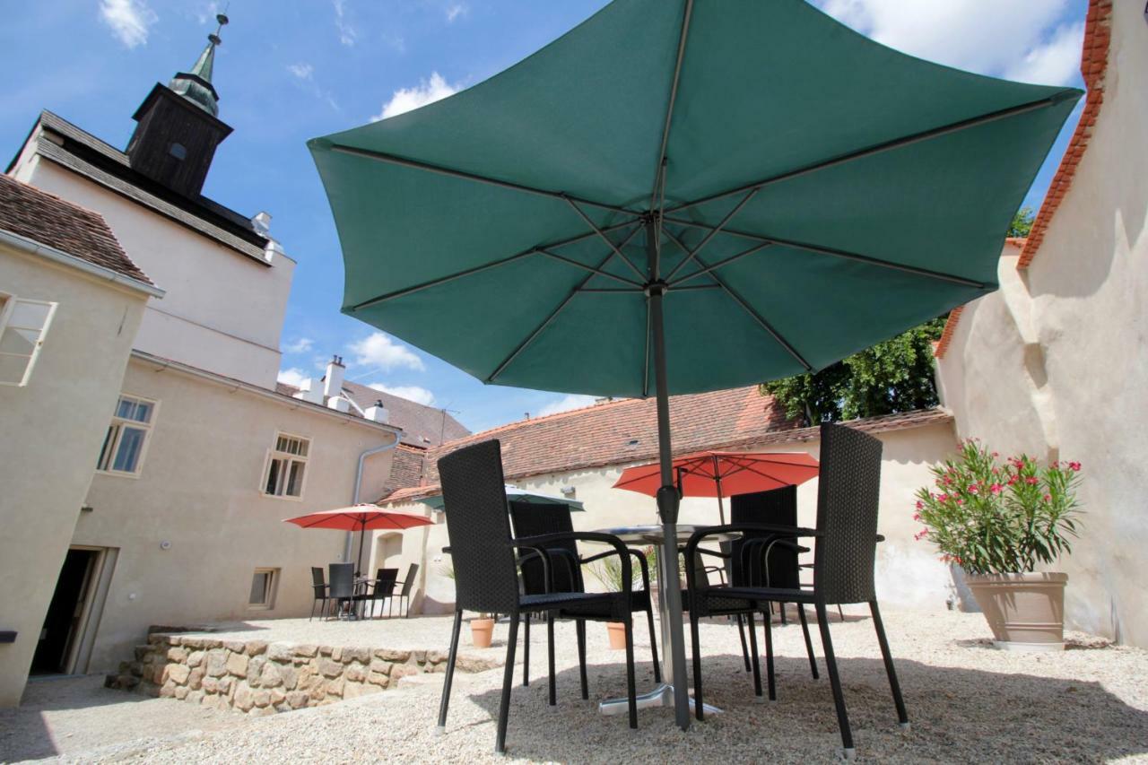 U Dr. Fausta Apartment Slavonice Exterior photo